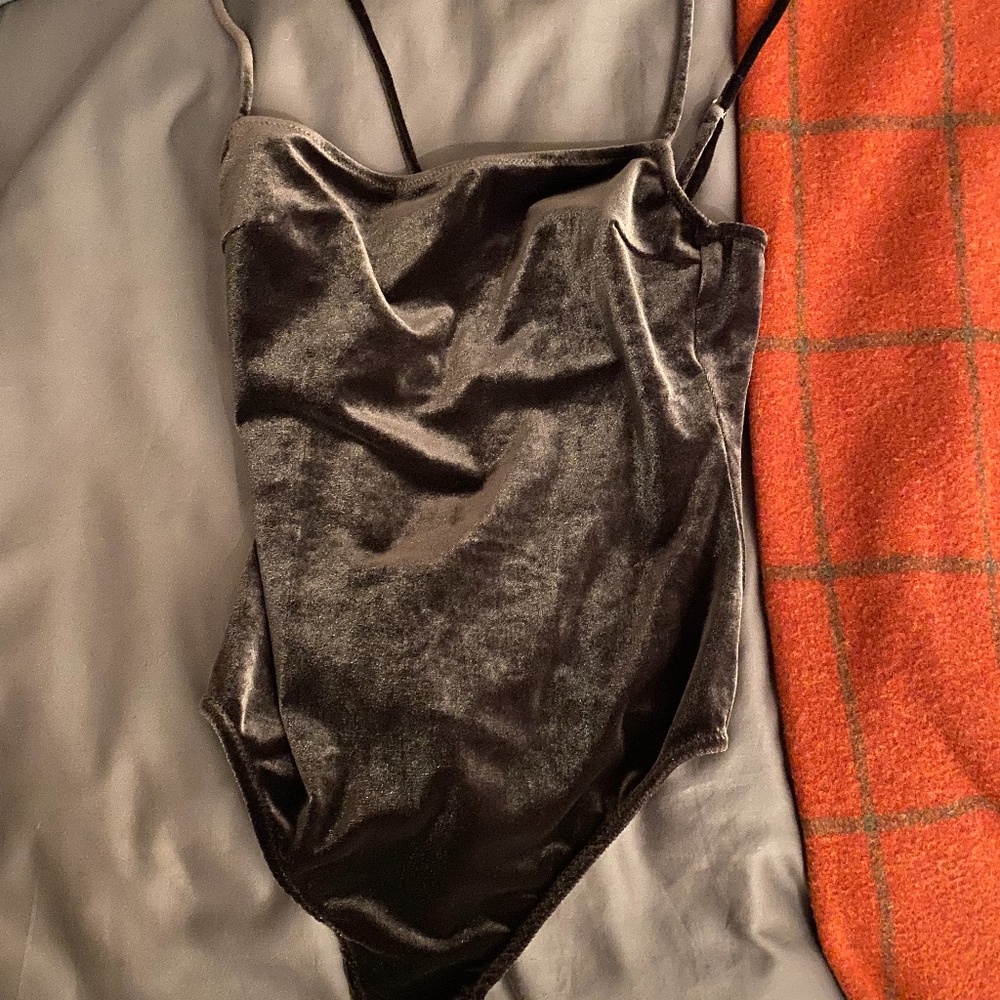 Fleur Du Mal olive green velvet squareneck bodysui